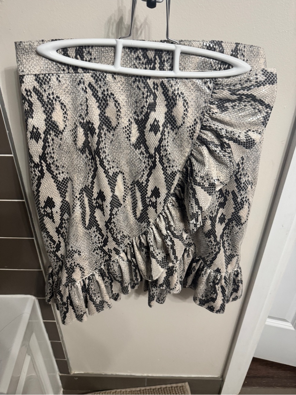 MSGM Snake-Print Mini Skirt with Ruffle Hem - Picture 3 of 4